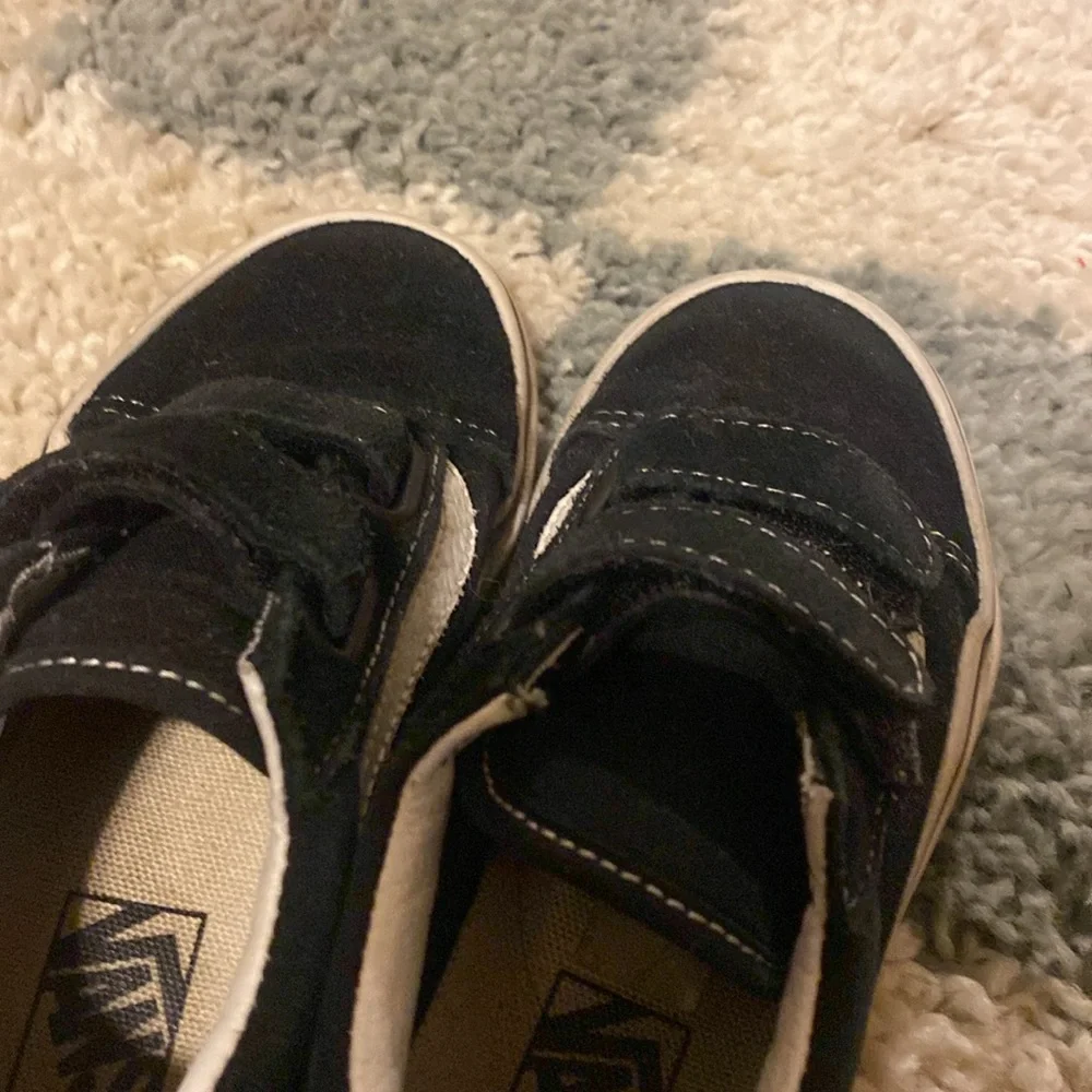 Vans - Picture 3 of 3